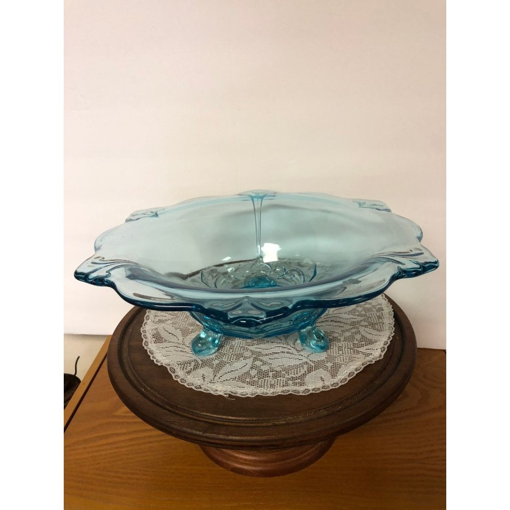 Indiana Bowl Blue Double Fleur De Lis Tiara Three Footed Depression